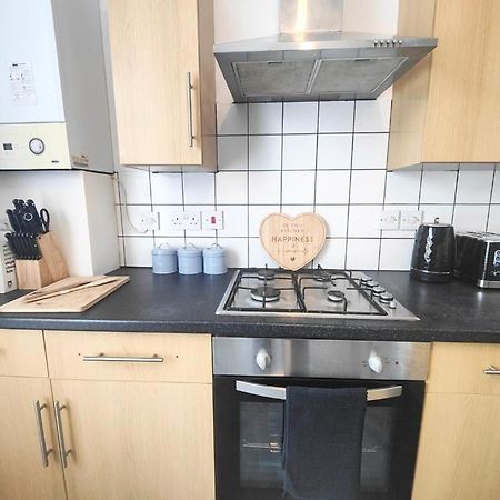 Lovely 3 Bedroom Serviced Apartment In Leytonstone 伦敦 外观 照片