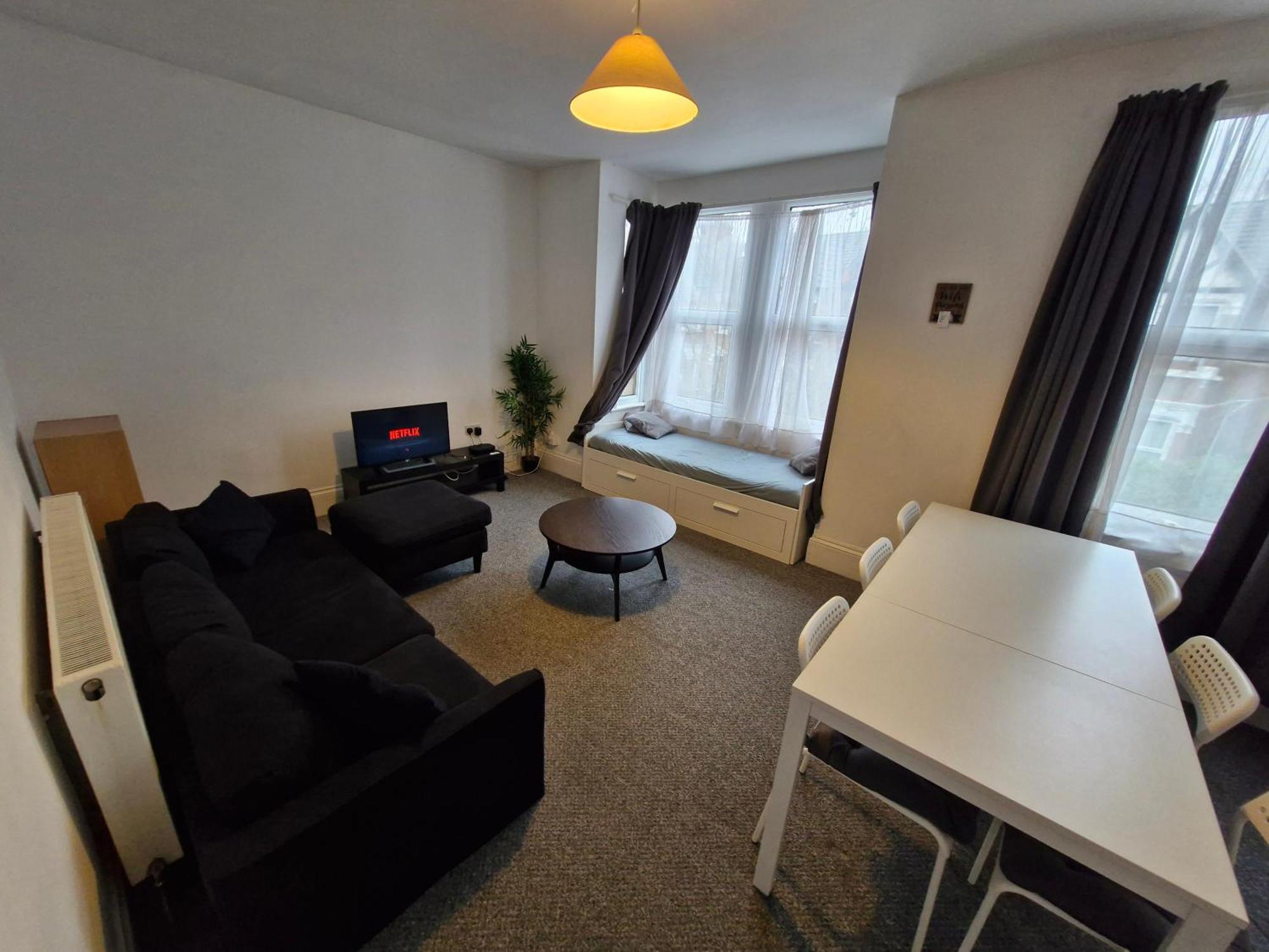 Lovely 3 Bedroom Serviced Apartment In Leytonstone 伦敦 外观 照片